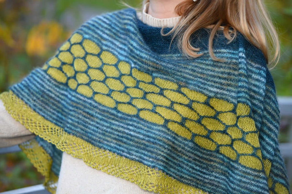 Nebra Sky shawl Knitting kit - Les Laines Biscotte Yarns