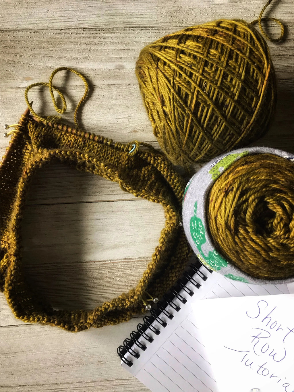 How to Knit Japanese Short Rows in the Round – Les Laines Biscotte Yarns