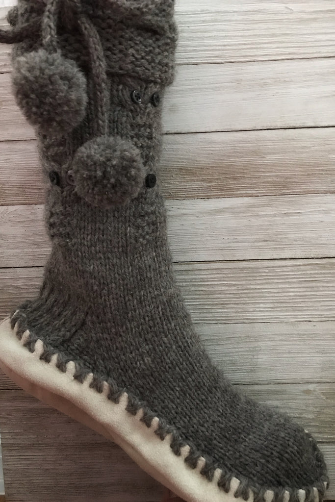 How to add soles to knitted slippers - Les Laines Biscotte Yarns