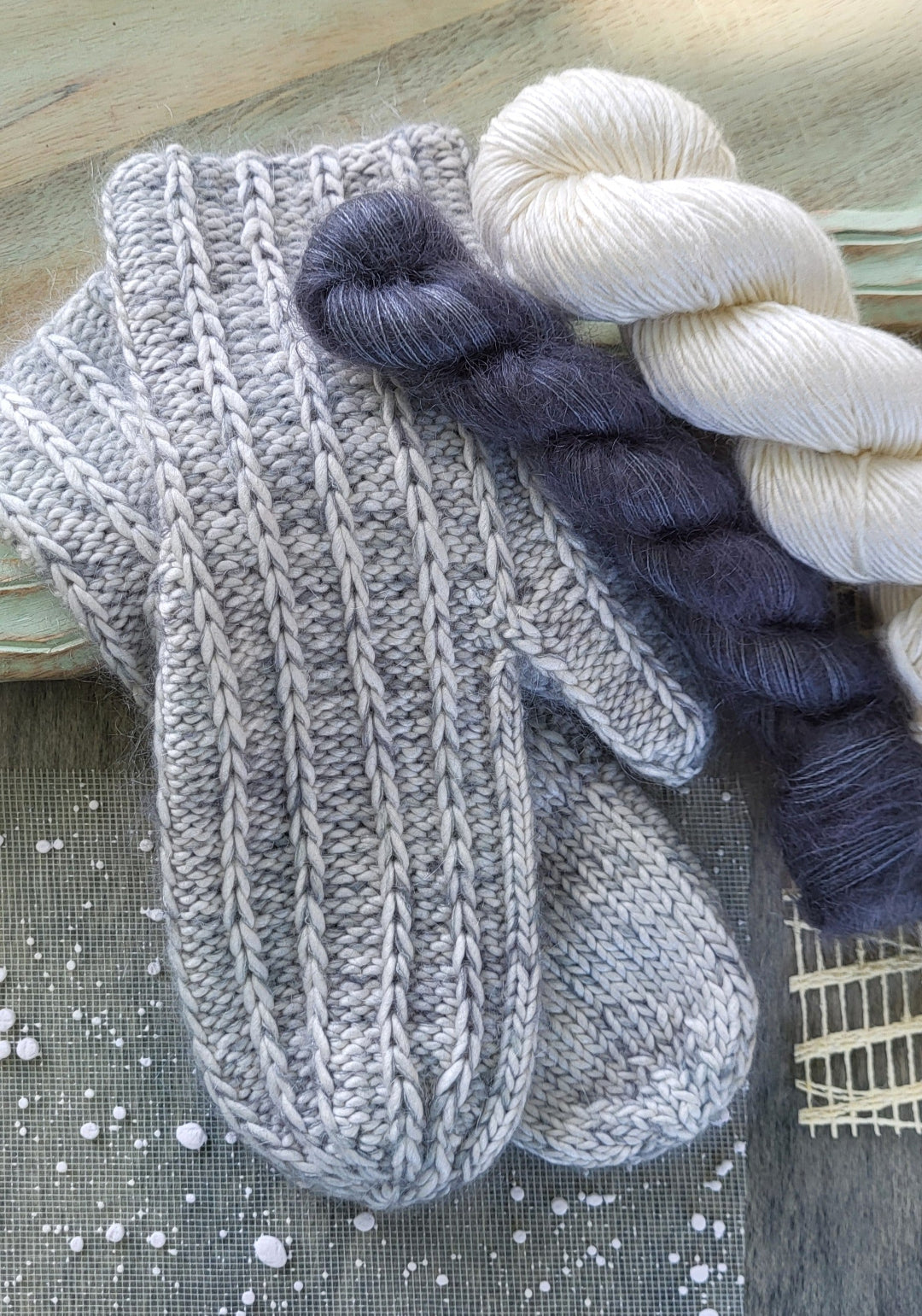 Blitzen Mittens | Knitting pattern and Optional kit