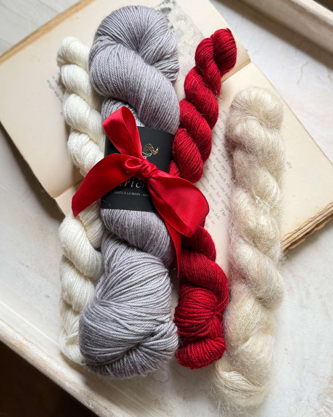 La Belle Canadienne Socks - Knitting kit