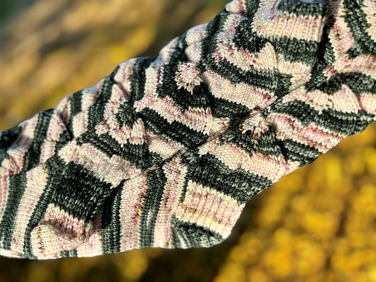 Big Bold Foliage | Knitting pattern with or without yarns