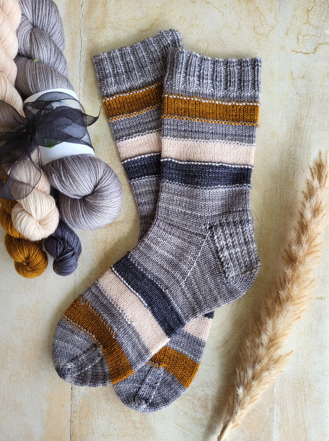 Purl Ridge Socks | Knitting pattern and Optional kit