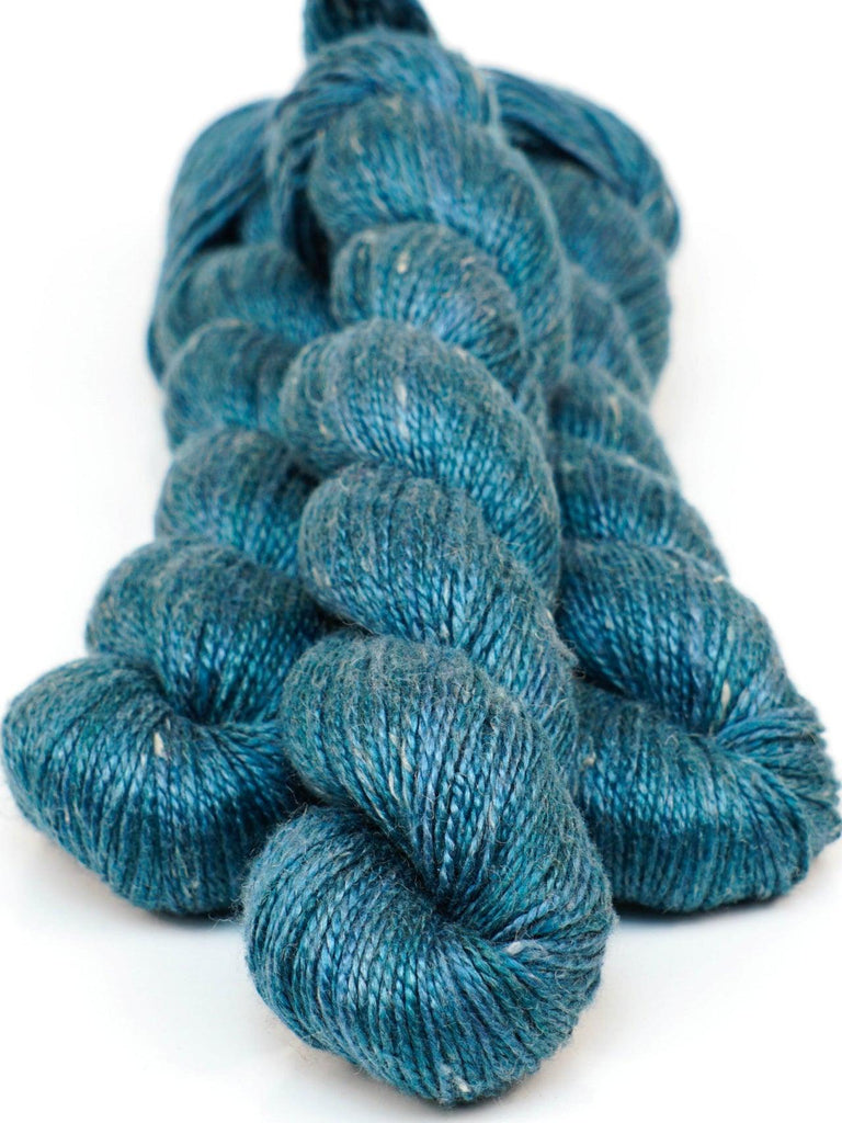 Hand-dyed yarn made of silk & Seacell ALGUA MARINA BOTTICELLI