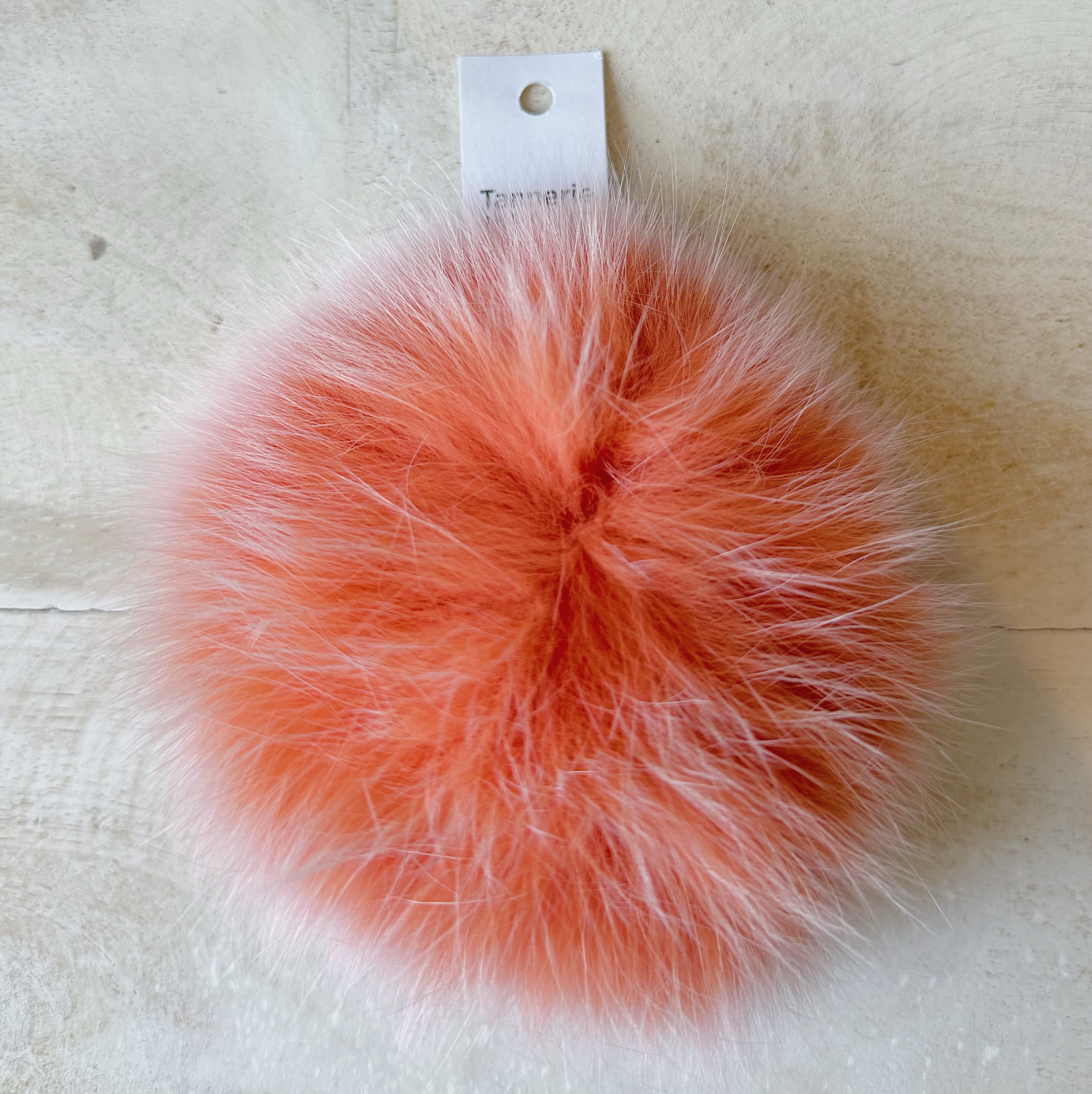 Pom pom by Tannerie des Bois-Francs – Les Laines Biscotte Yarns