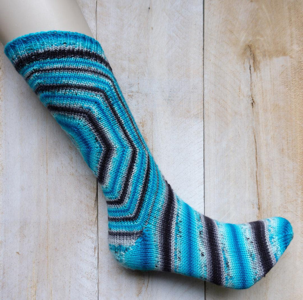 Bullseye socks | Knitting kit - Les Laines Biscotte Yarns