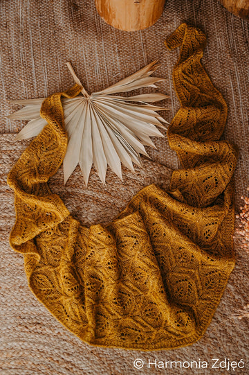 Scarflette Shawl by Justyna Lorkowska - FLAMEL knitting kits