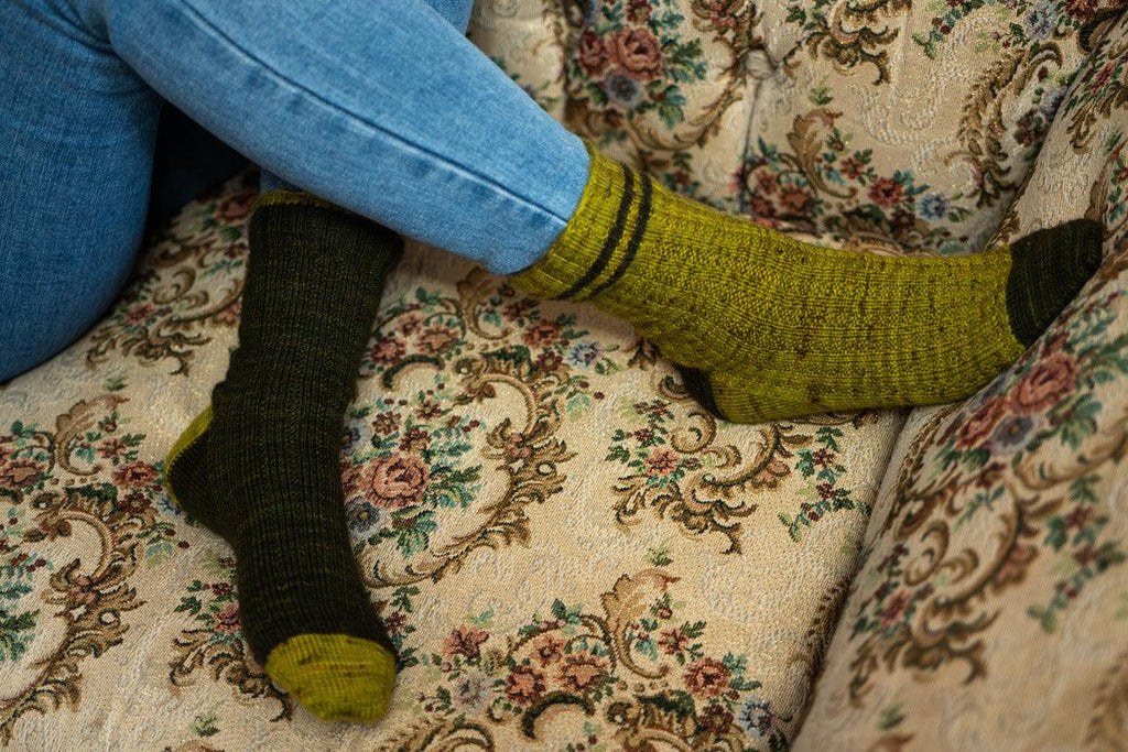 Broken Ribs Socks Set | Knitting pattern - Les Laines Biscotte Yarns