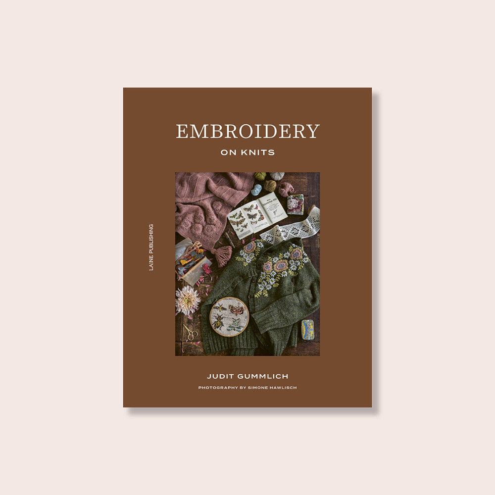 Embroidery on Knits par Judit Gummlich (Anglais seulement) 