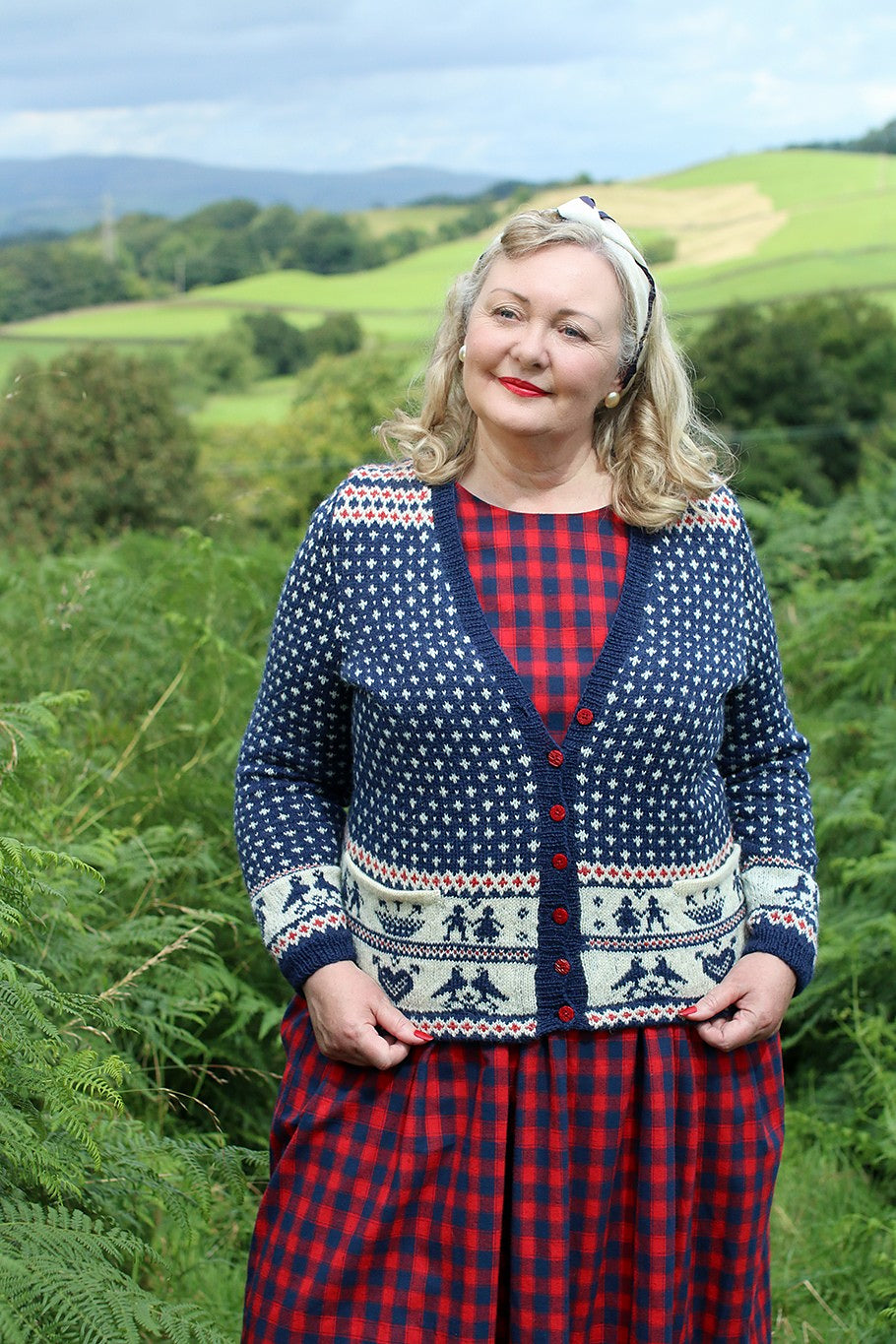 A Stitch in Time Vol. 3 by Susan Crawford – Les Laines Biscotte Yarns