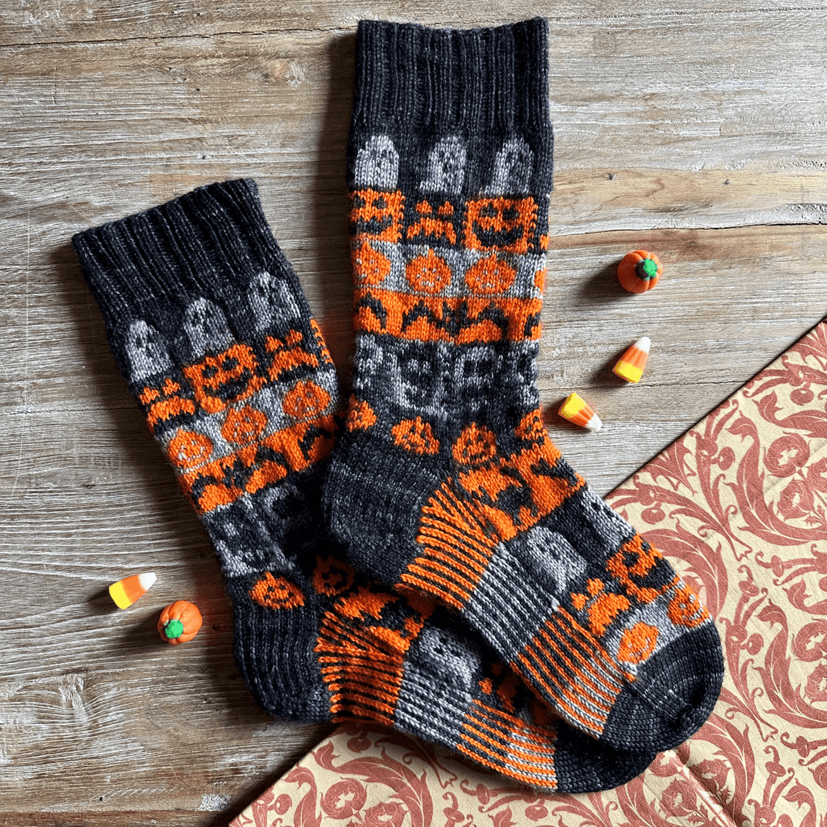 Halloween Socks Free Knitting Pattern