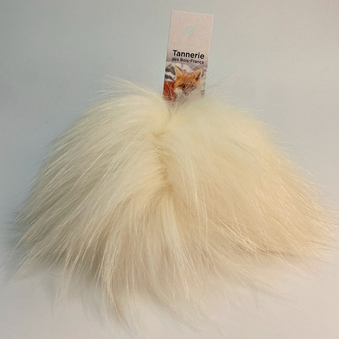 Pom pom by Tannerie des Bois-Francs – Les Laines Biscotte Yarns