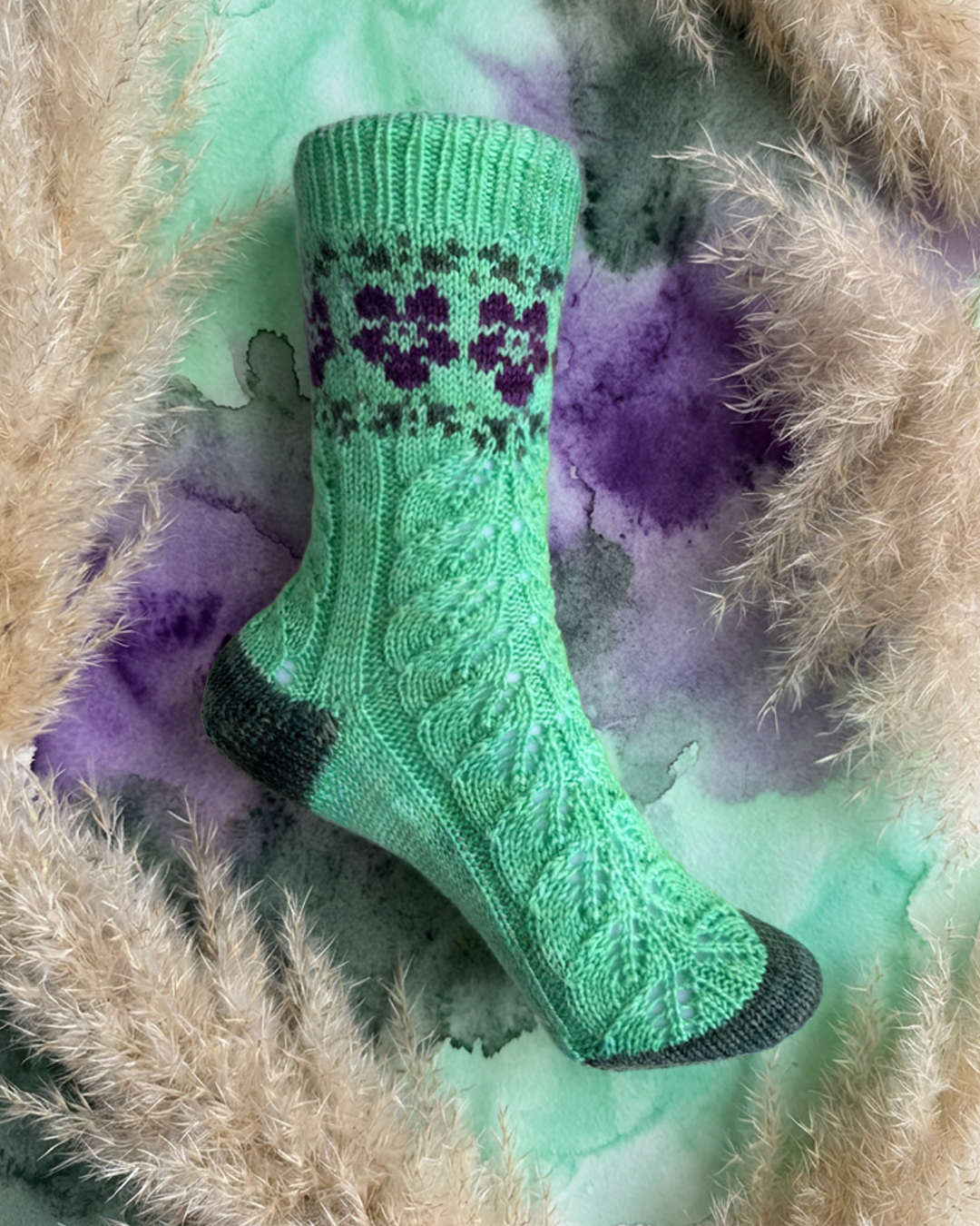 Julie's Flowers and Les Couleurs de Audrey Socks - Knitting pattern and Optional kits