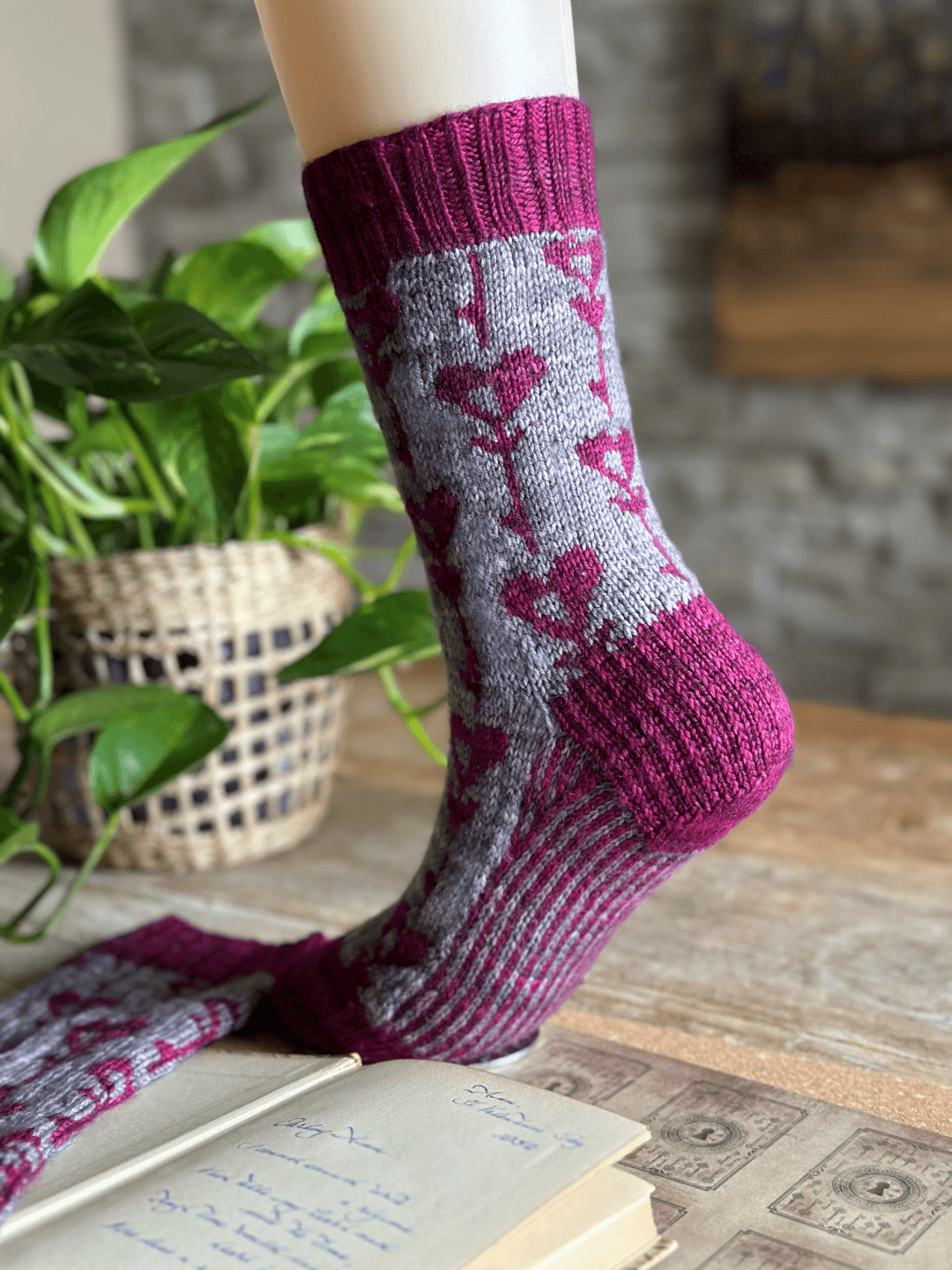 Key to my Heart Socks | Knitting pattern - Les Laines Biscotte Yarns