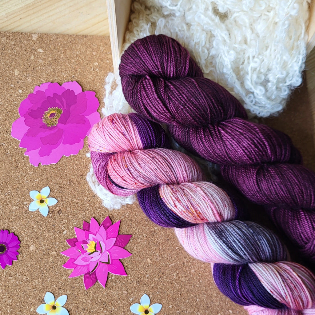 Châle Pressed Flowers Kits de tricot Les Laines Biscotte Yarns