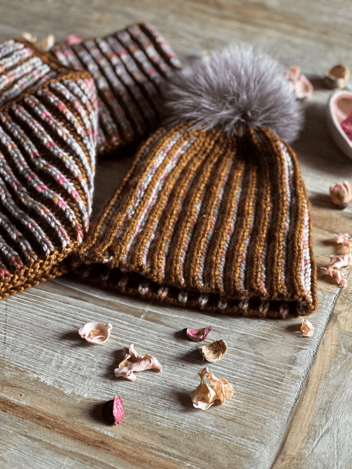 THE BRIOCHE KIT - KNITTING KIT - Les Laines Biscotte Yarns