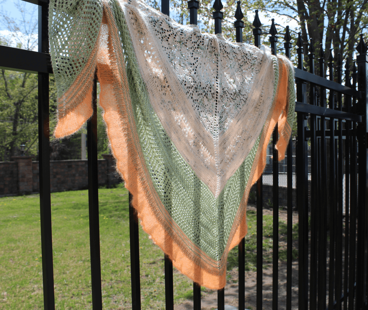 Life In Full Bloom Shawl Pattern - Les Laines Biscotte Yarns