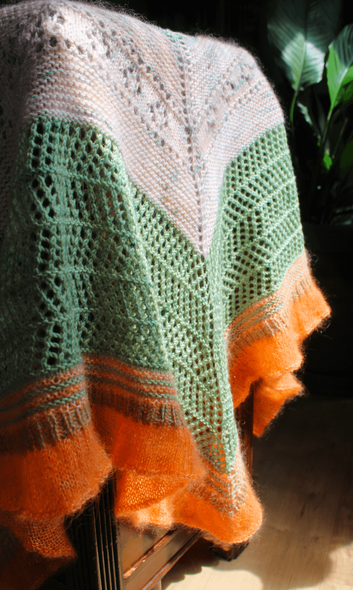 Life In Full Bloom Shawl Pattern - Les Laines Biscotte Yarns