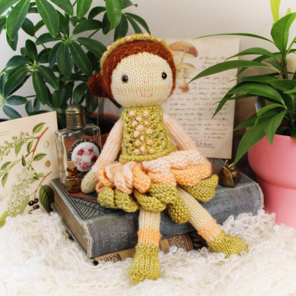 Posie Doll - KNITTING KIT - Les Laines Biscotte Yarns