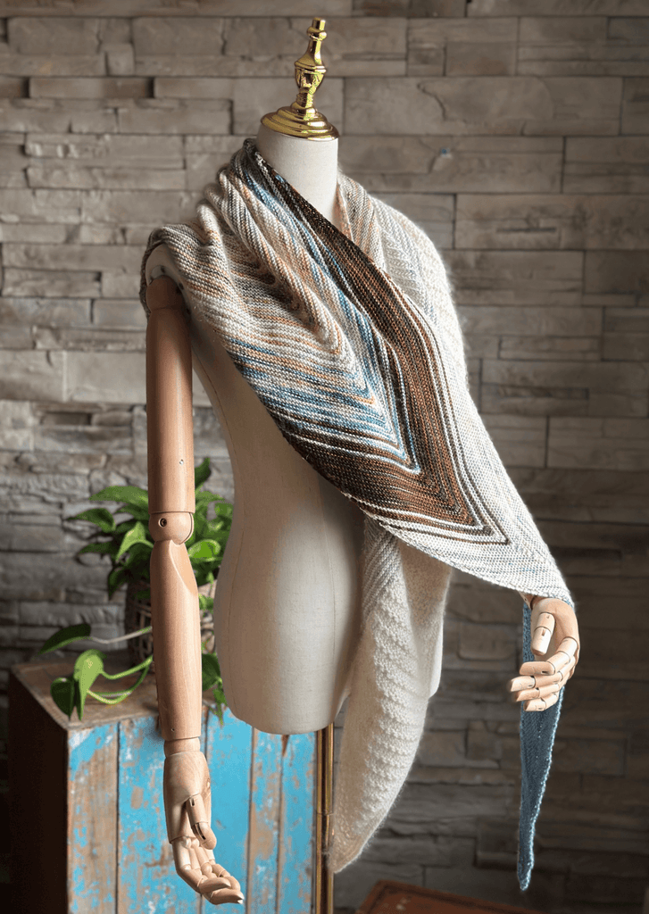 Poussière de Fée Shawl | Knitting pattern - Les Laines Biscotte Yarns
