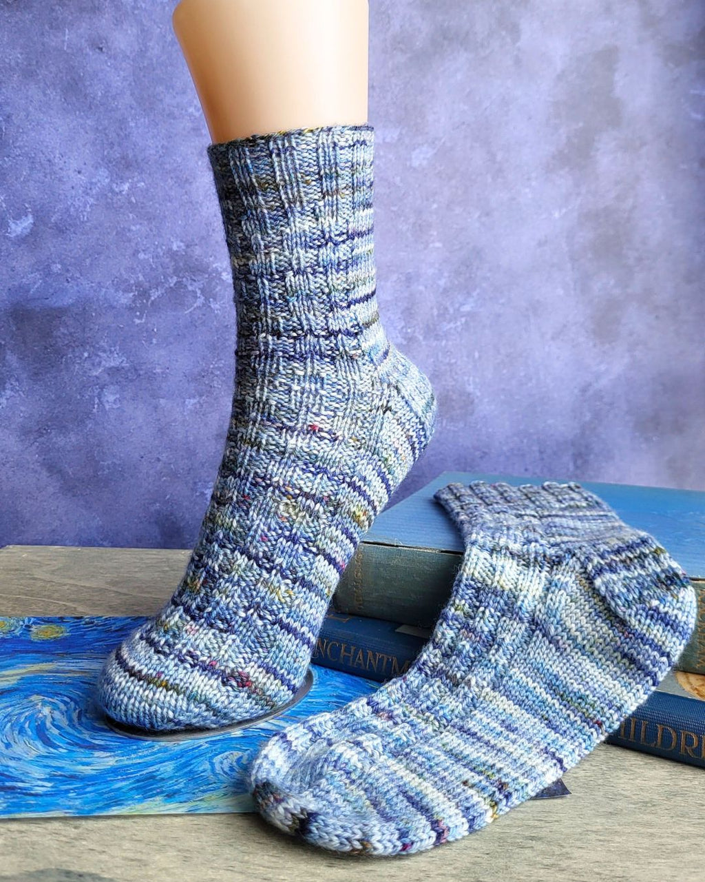 Simplicity Patterns Socks Simply Textured Socks - Knitting pattern and Optional kit – Les Laines ...