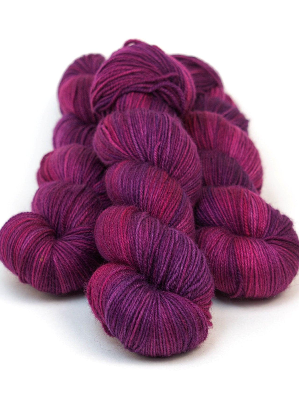 Hand-dyed SUPER SOCK CHARDON yarn