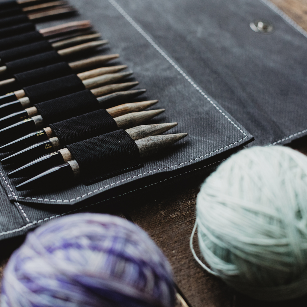 Boutique de laine en ligne, magasins et cours de tricot au Québec – Les  Laines Biscotte Yarns