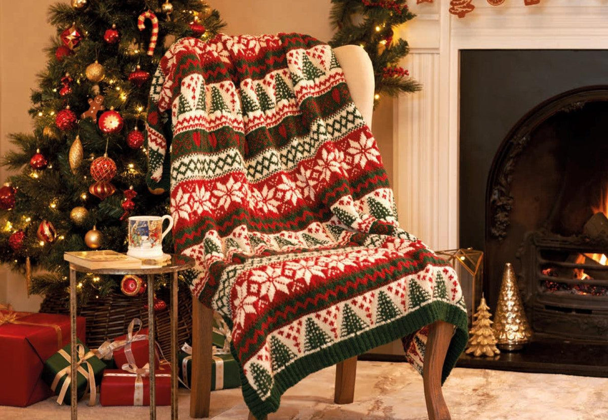 The Croft Woodside Christmas blanket - Les Laines Biscotte Yarns