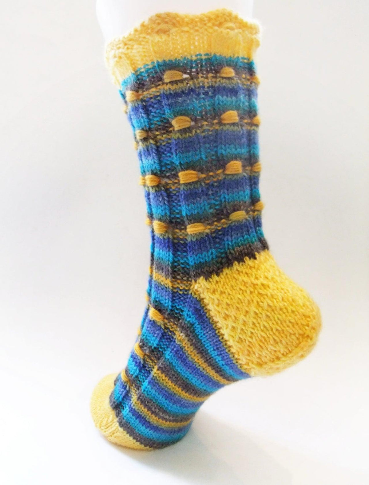 Trésor sock pattern - Les Laines Biscotte Yarns