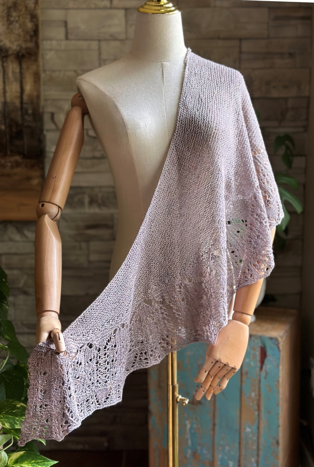 Vane Shawl | Free Pattern & Yarns Options