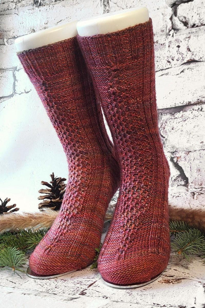 Vigne Vierge Socks | knitting pattern and knitting kits - Les Laines Biscotte Yarns