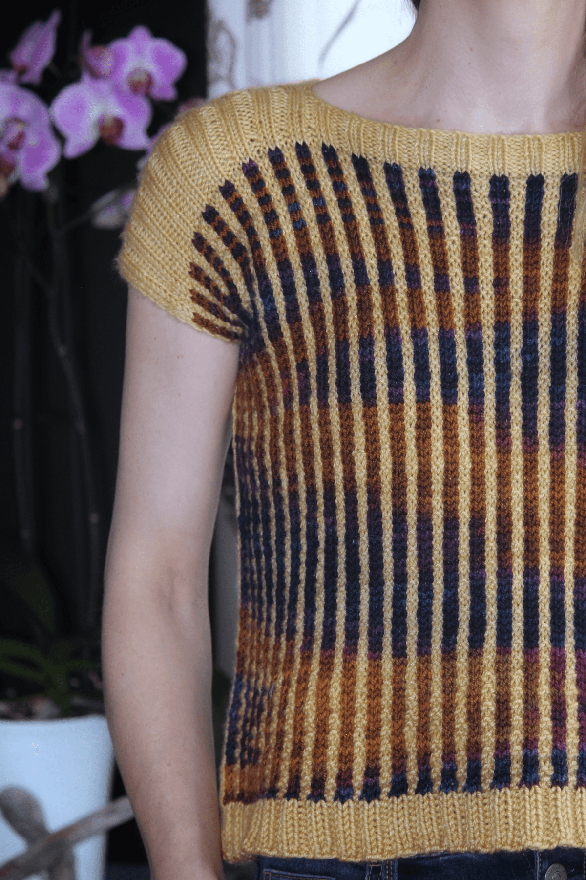 Clafou-Tee Free Knitting Pattern - Les Laines Biscotte Yarns