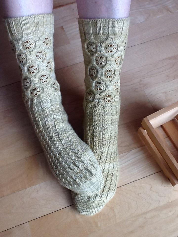 Sock pattern Miel - Les Laines Biscotte Yarns