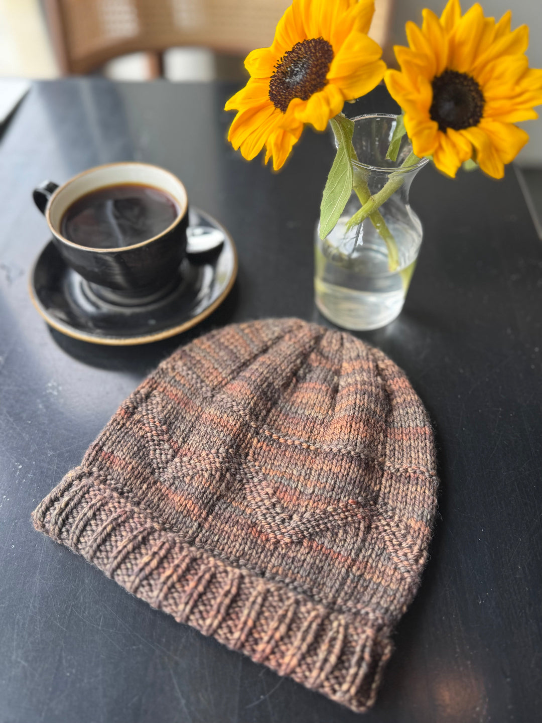 Charlie's Brown Hat | Knitting Kit – Les Laines Biscotte Yarns