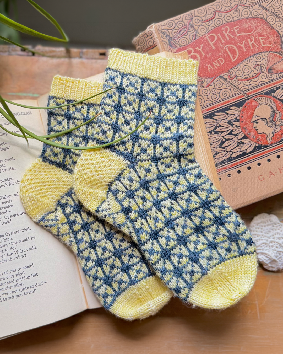 Pompei Socks - knitting pattern and optional kit
