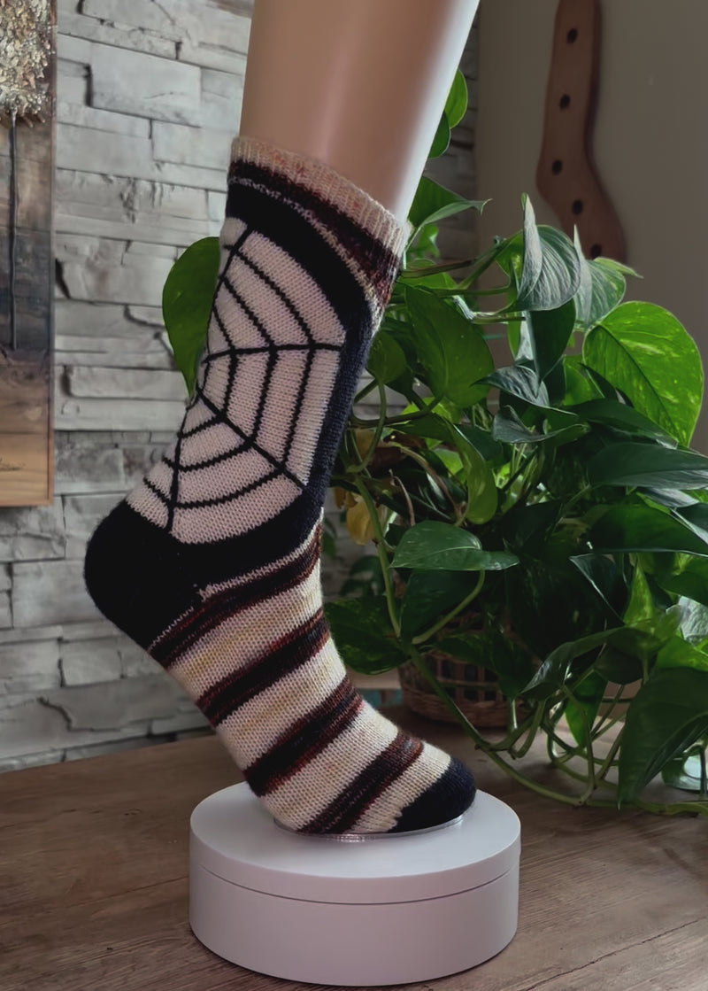 HalloWeb Socks | Knitting pattern & knitting kits