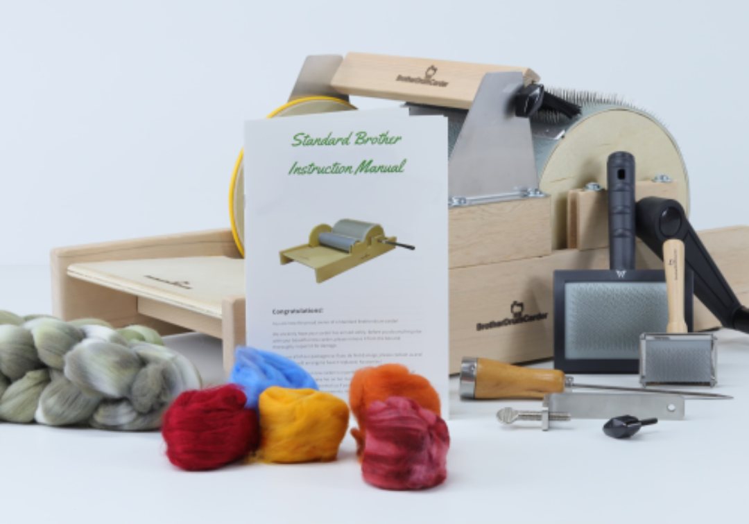 Machine à carder manuelle de laine, carde tambour à manivelle pour mélange de fibres et mélange de couleurs, outil en feutre de laine pour bricolage Machine à carder manuelle de laine, carde tambour à manivelle pour mélange de fibres et mélange de couleurs, outil en feutre de laine pour bricolage