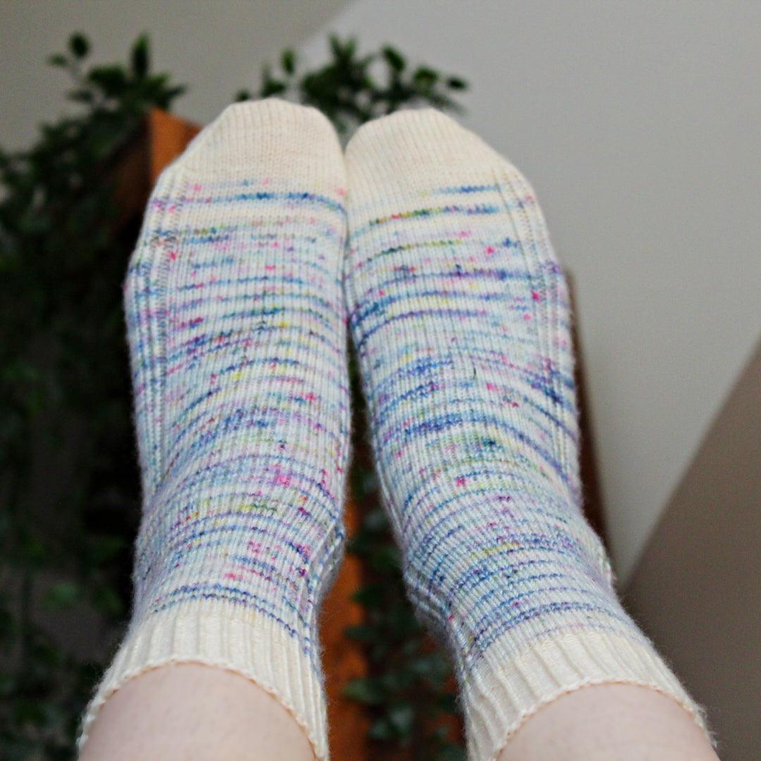 Twist of Fade Socks - KNITTING KIT - Les Laines Biscotte Yarns