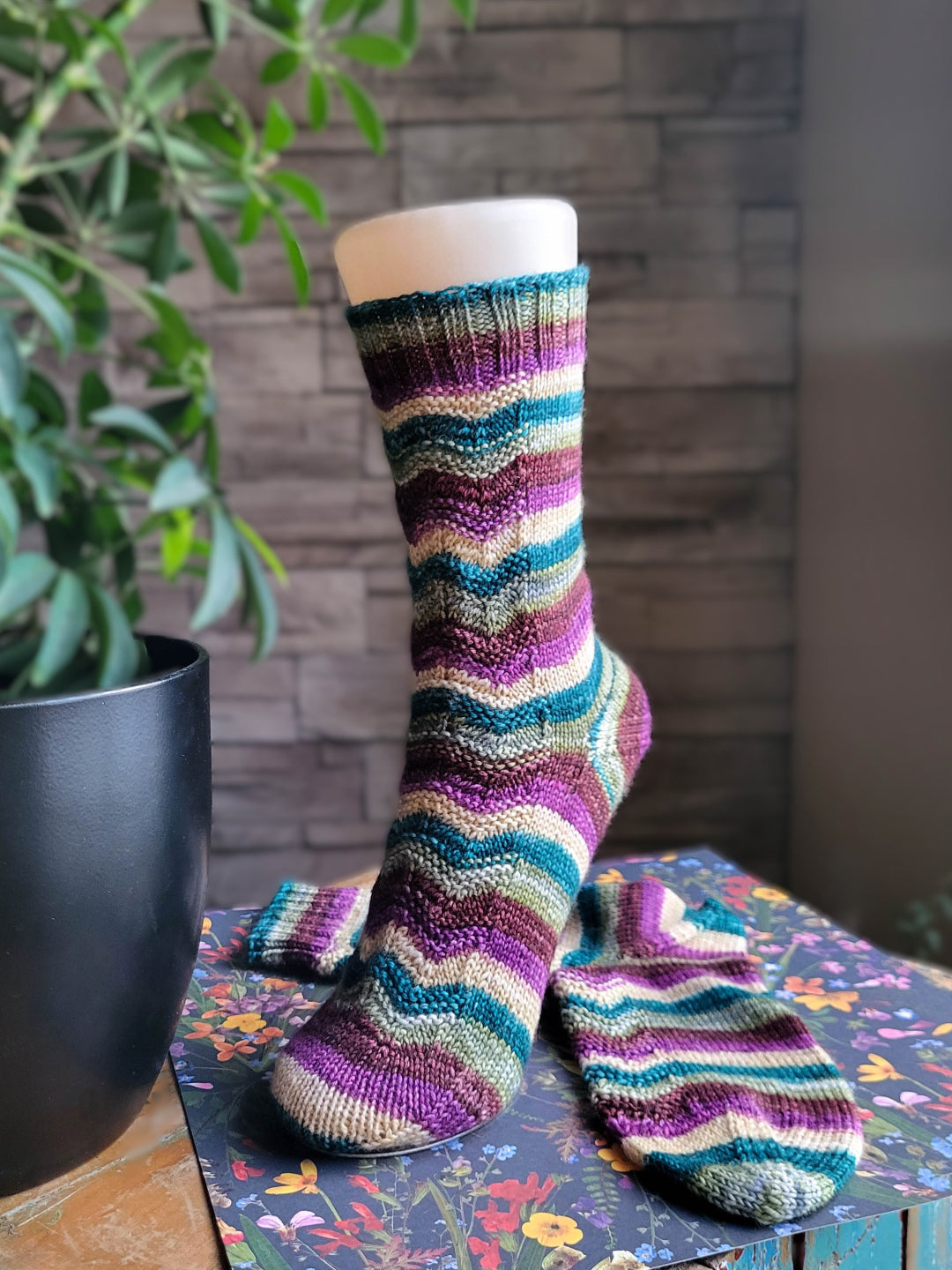 Wave the Way Socks | Knitting pattern and Optional kit