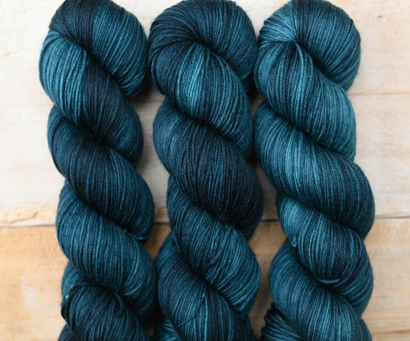 Hand-dyed Sock Yarn - BIS-SOCK TEAL