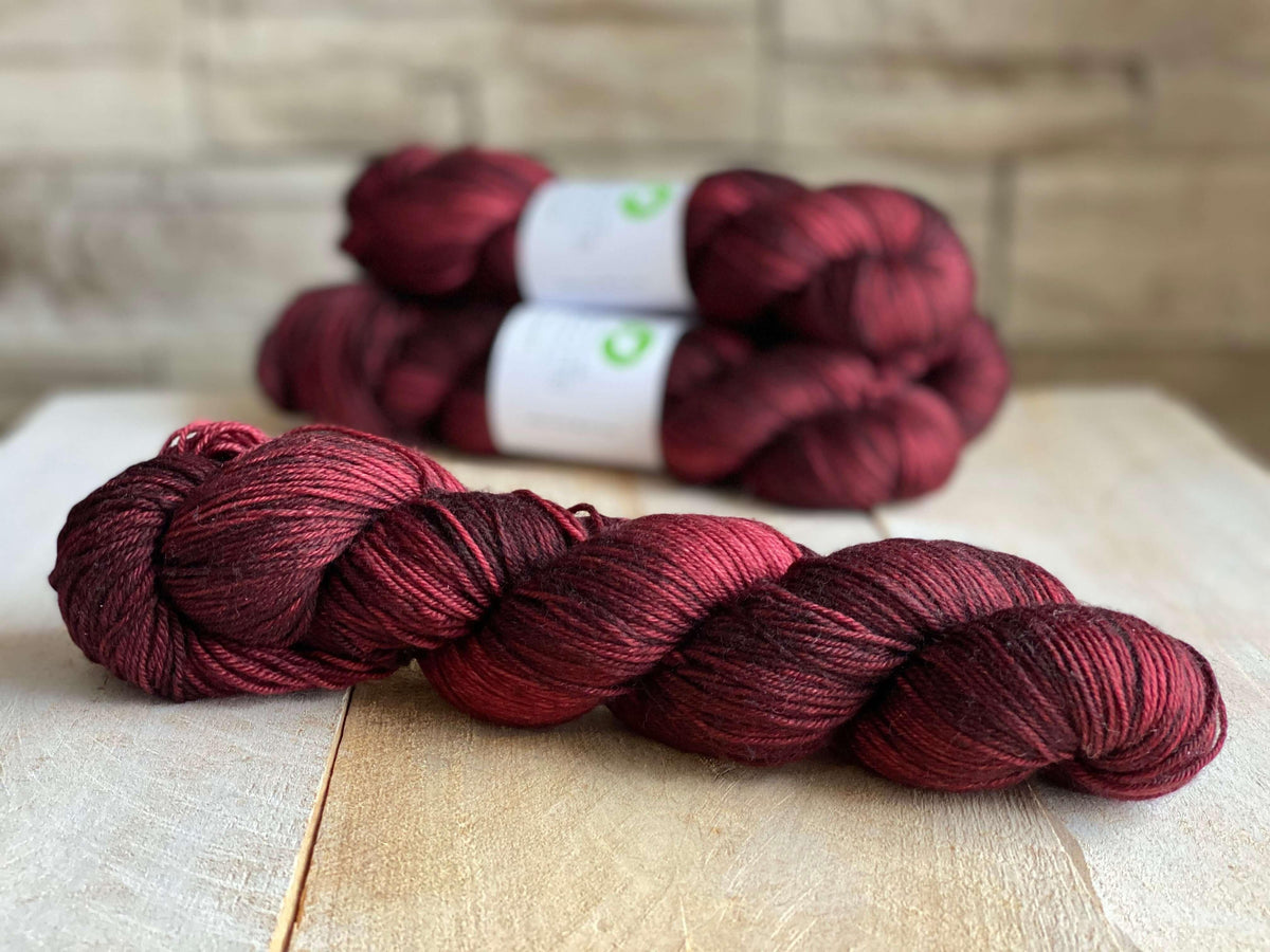 Hand-dyed Sock Yarn - BIS-SOCK ACAJOU