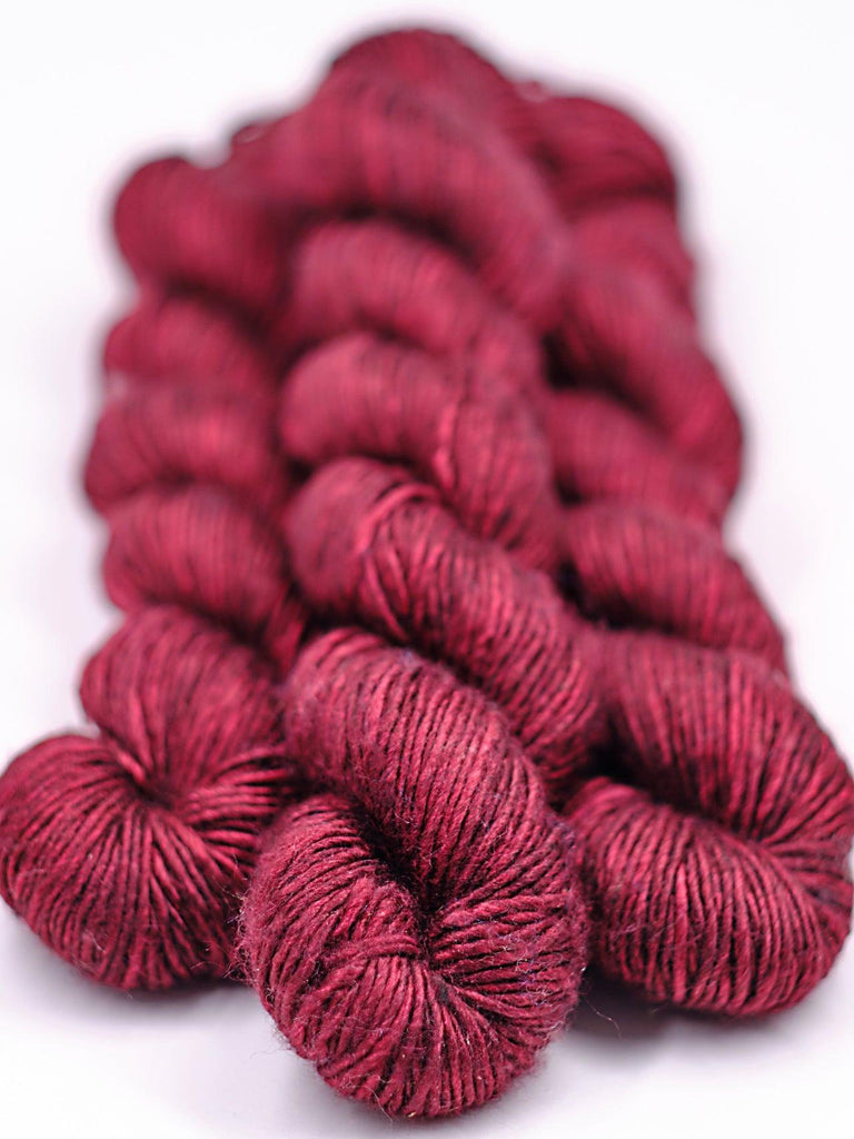 Merino & silk hand-dyed yarn ALBUS ACAJOU