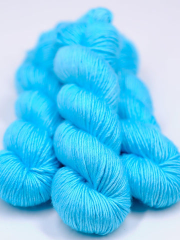 Merino & silk hand-dyed yarn ALBUS AQUA