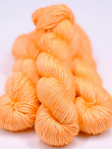 Merino & silk hand-dyed yarn ALBUS CANTALOUP
