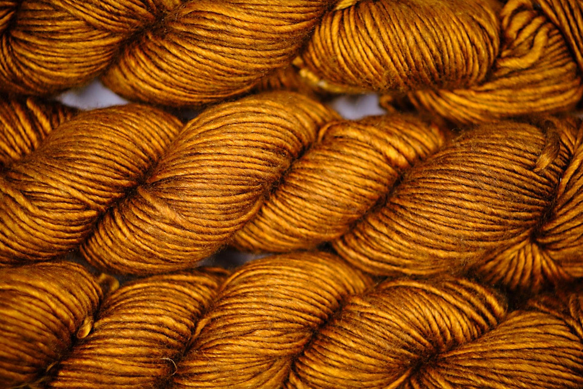 Merino & silk hand-dyed yarn ALBUS CARAMEL