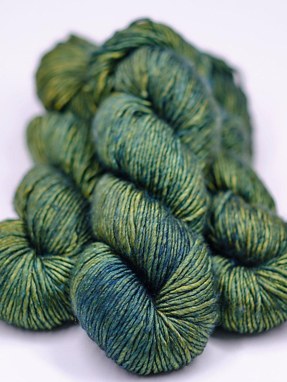 Merino & silk hand-dyed yarn ALBUS KALAMATA