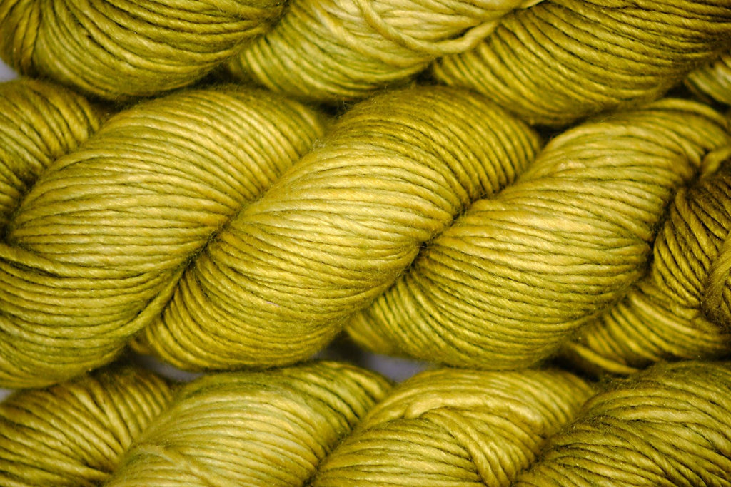 Merino & silk hand-dyed yarn ALBUS POIRE