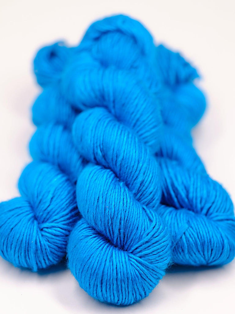 Merino & silk hand-dyed yarn ALBUS TURQUOISE