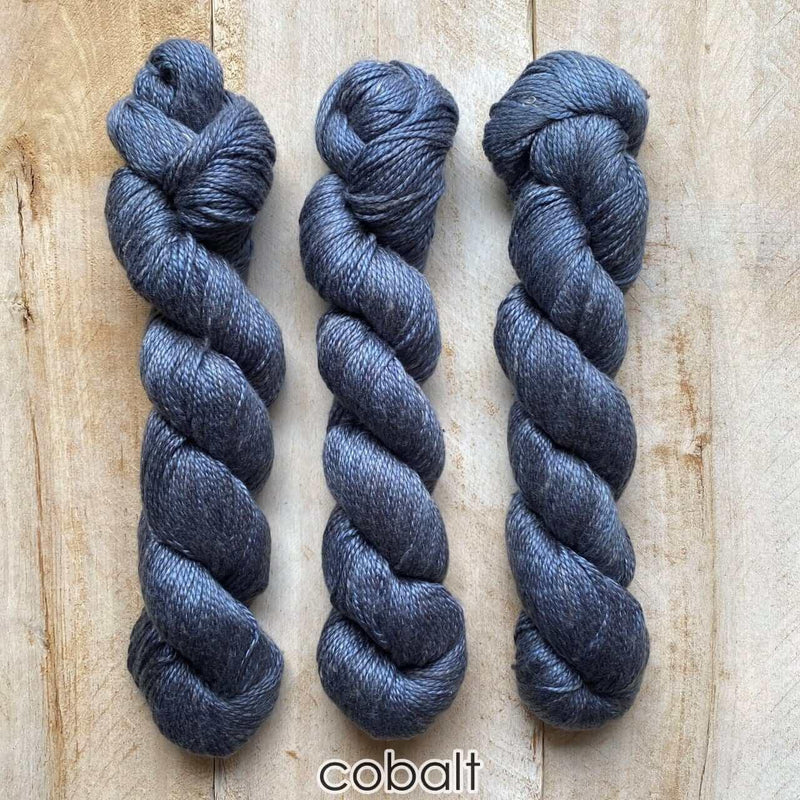 Hand-dyed yarn made of silk & Seacell ALGUA MARINA COBALT