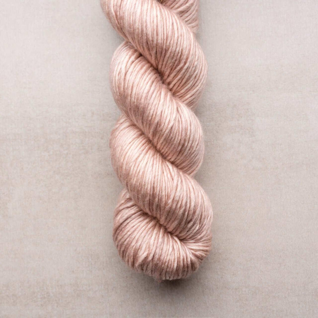Merino & silk hand-dyed yarn ALBUS BISQUE
